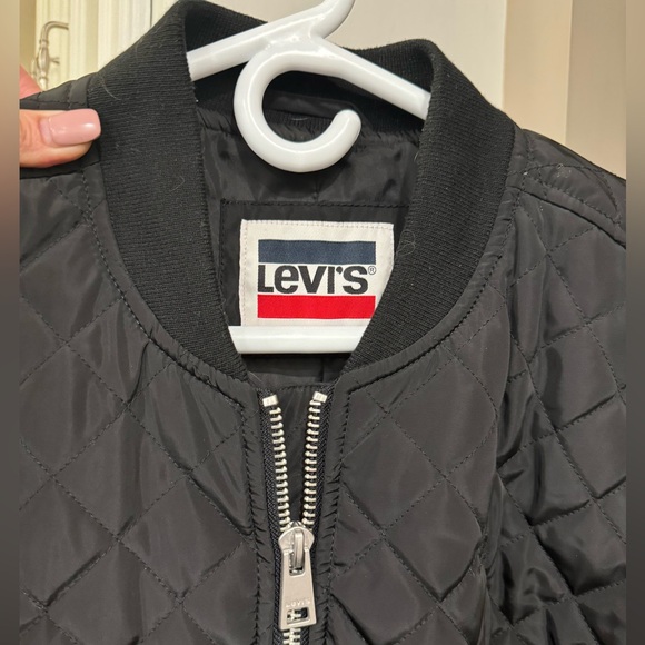SOLD - Levi’s Quilted Bomber Jacket XL - Picture 2 of 9
